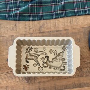 WILLIAMS SONOMA Nordic Ware Nonstick Cast Aluminum ‘Twas the Night Before Pan